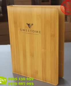Quyển hướng dẫn dịch vụ khách sạn bọc da in logo theo yêu cầu