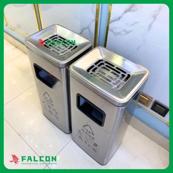 Thiết kế khay gạt tàn tiện lợi, giúp toàn thuốc không bị bay ra không gian